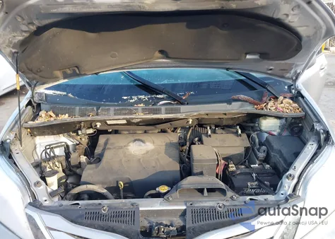 2015 Toyota Sienna Le 8 Passenger z USA, uszkodzony, nr VIN 5TDKK3DCXFS585488